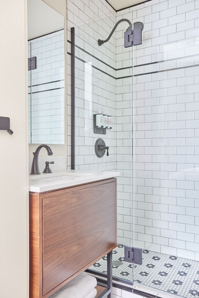 FOUND Hotel, San Francisco Standard Room, 1 Queen Bed 2