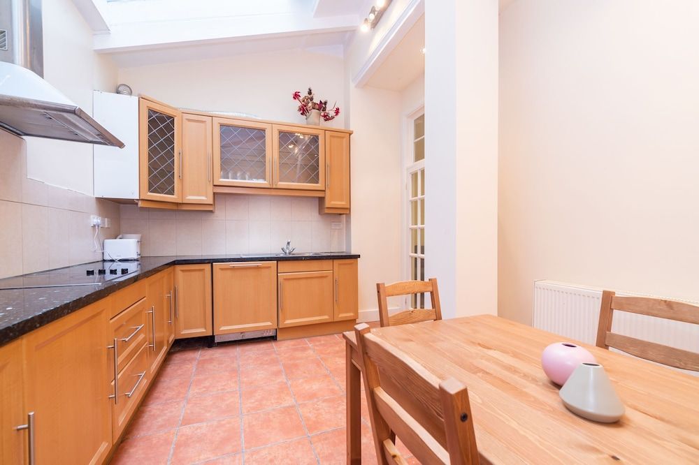 PML Apartments Elvaston Mews Apartment, 3 Bedrooms 12