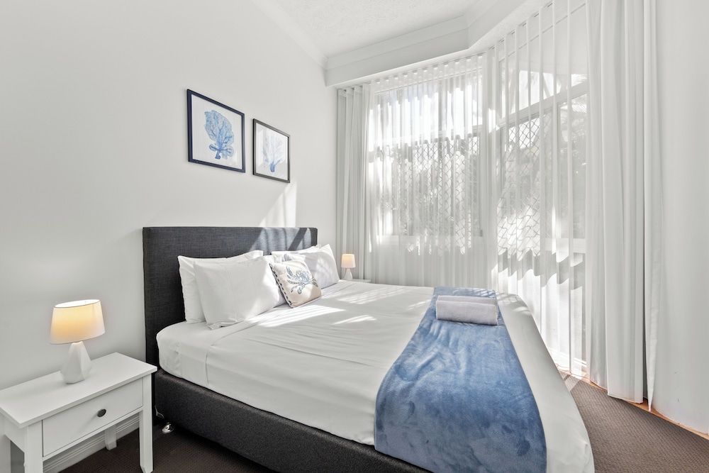 Surf Parade Resort 1 Bedroom Garden View Spa Apartment 2