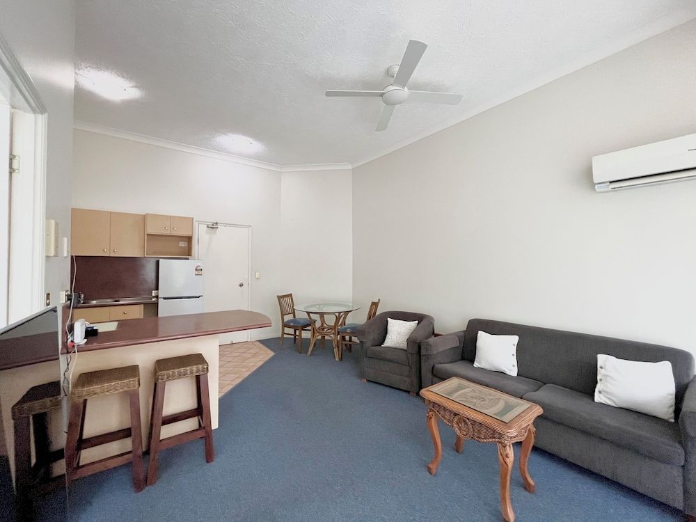 Surf Parade Resort 1 Bedroom Budget Garden View Spa Apartment 6