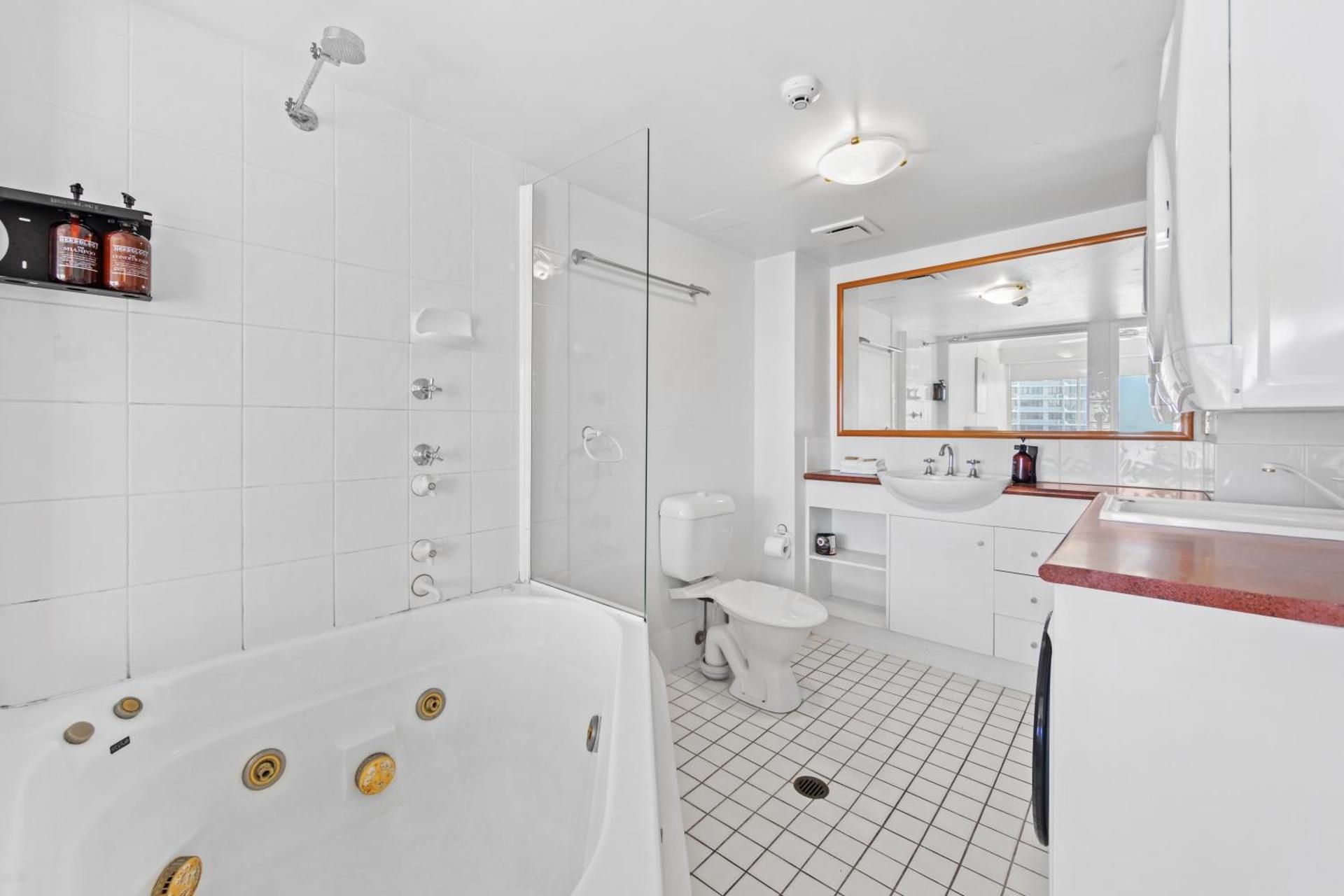 1 Bedroom Budget Ocean View Spa Apartment