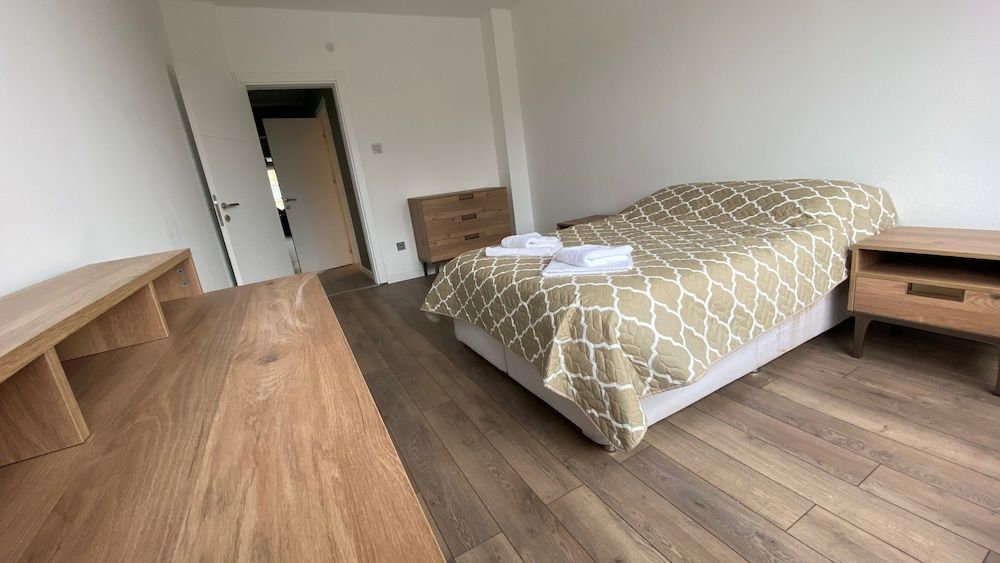 undefined AliceBNB 10