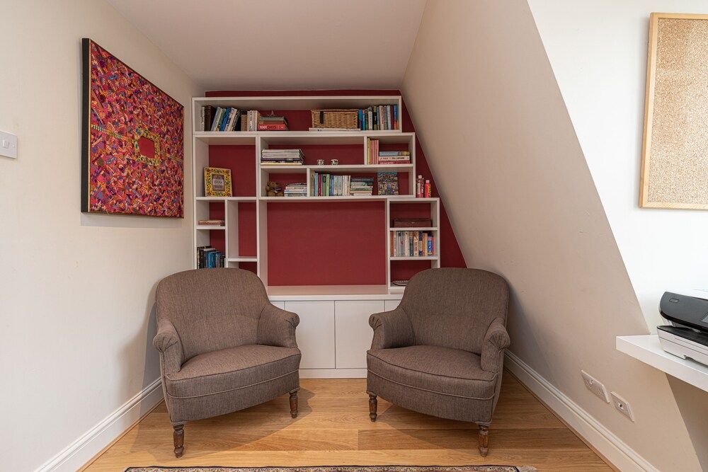 JOIVY Lovely 2bed House in Wandsworth w/ Backyard Patio House (2 Bedrooms) 13