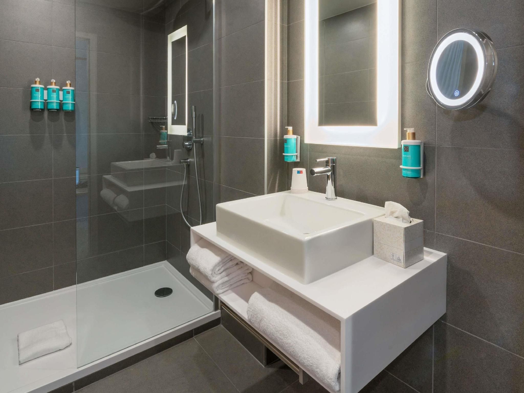 Superior room 1 double bed 1 sofa bed 1 person