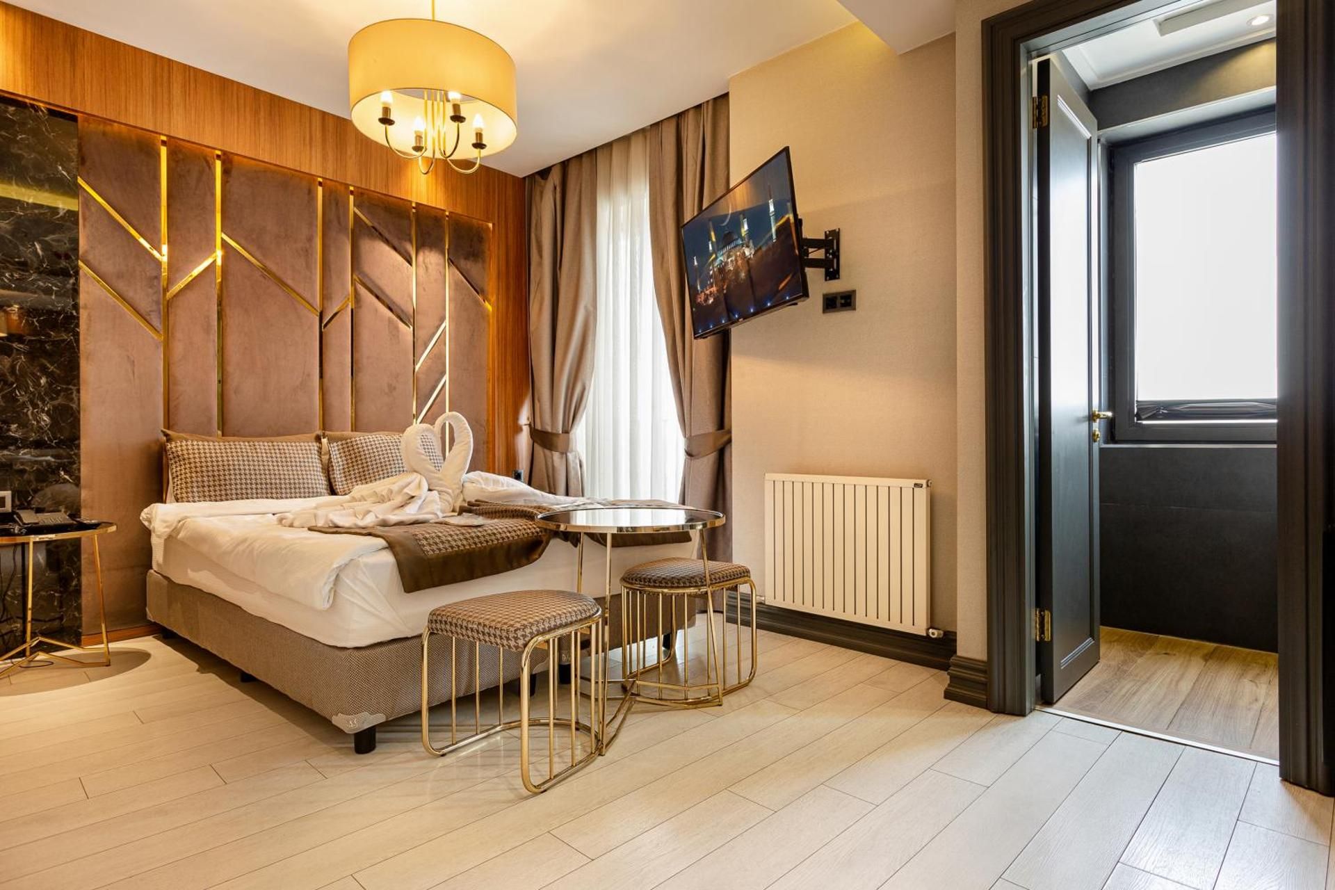 undefined Santra Hotel 8