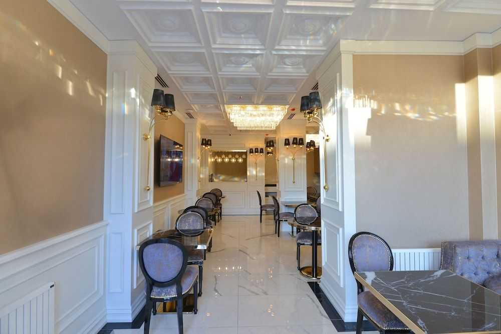 undefined Santra Hotel 5