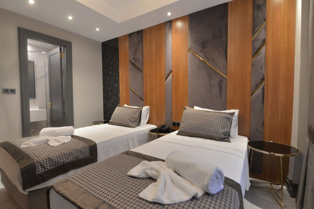 undefined Santra Hotel