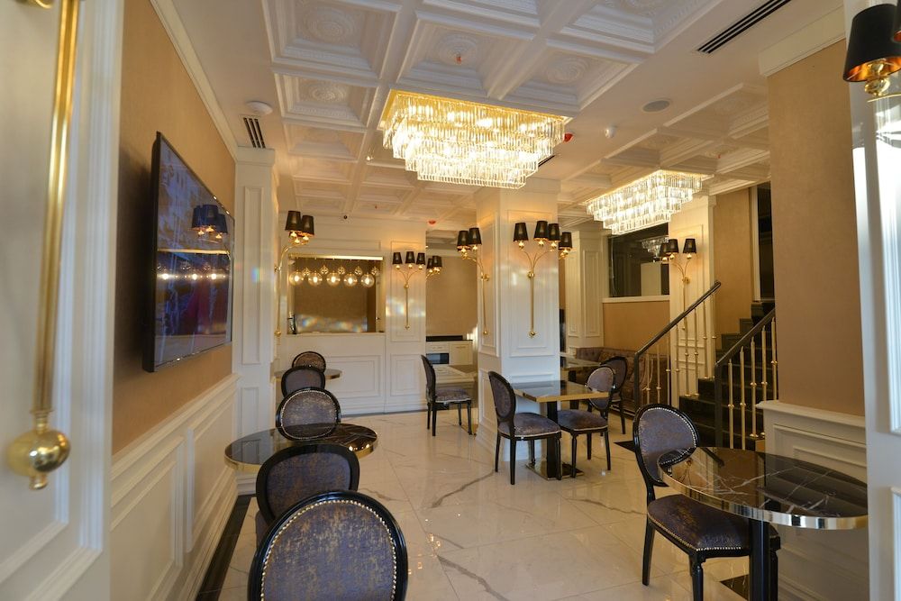 undefined Santra Hotel 7