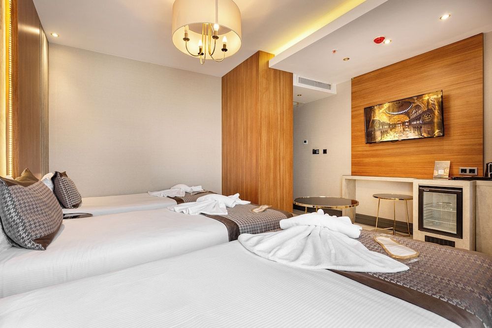 undefined Santra Hotel 3