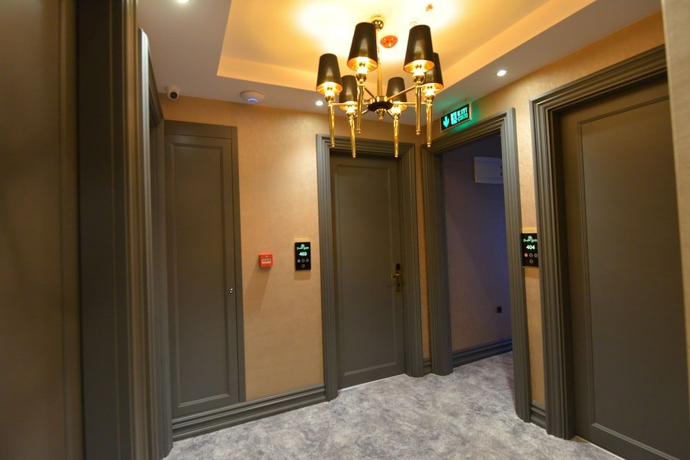 undefined Santra Hotel 10