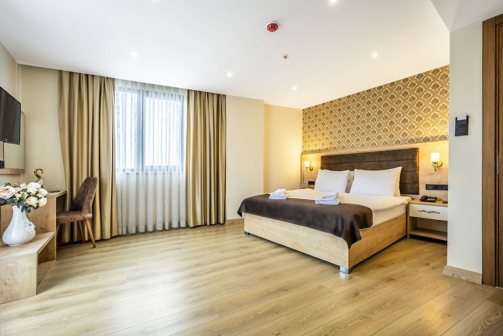 Emin Palace Basic Room 5