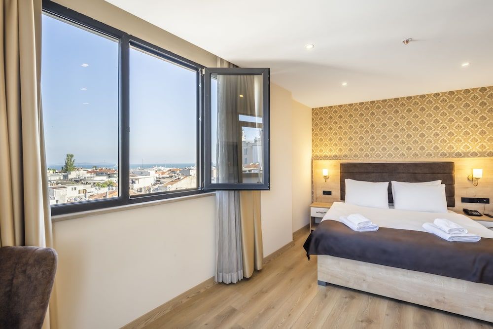 undefined Emin Palace