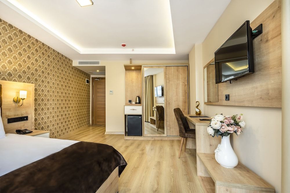 Emin Palace Basic Room 2