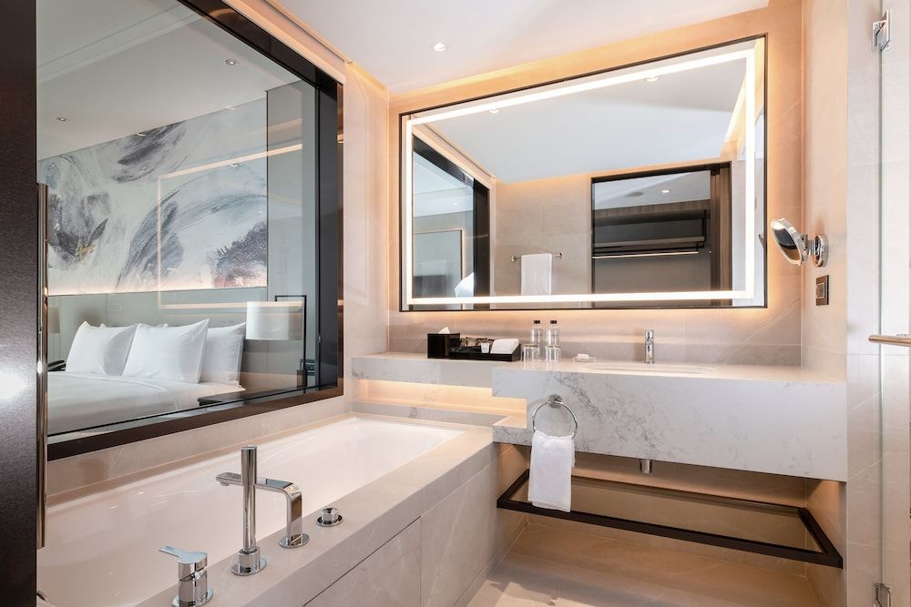 undefined Carlton Hotel Bangkok Sukhumvit 10