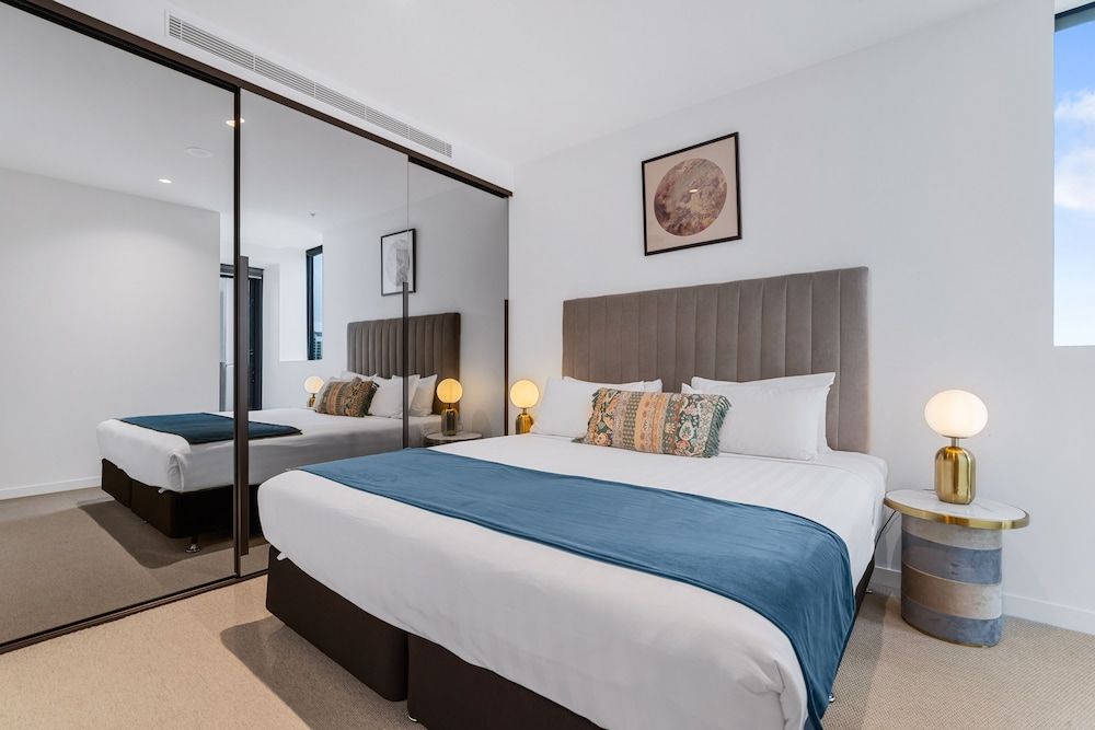 Collins House Apartments by CLLIX 2 Bedroom 1 Bathroom Apartment