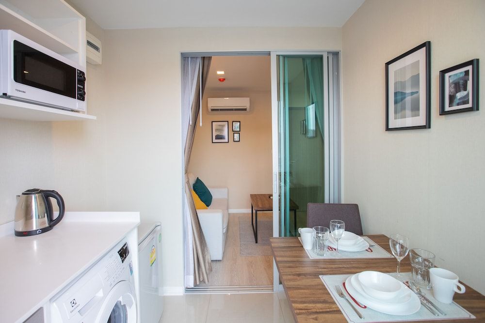 Near BK University Quiet Condo in Rama4 bkb131 Comfort Apartment, 1 Bedroom 10