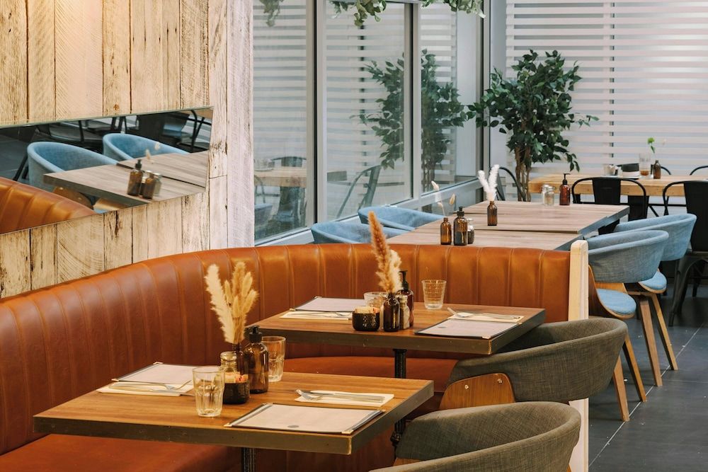 undefined Henri on 24 Hotel Chelsea, Sonder by Marriott Bonvoy 4