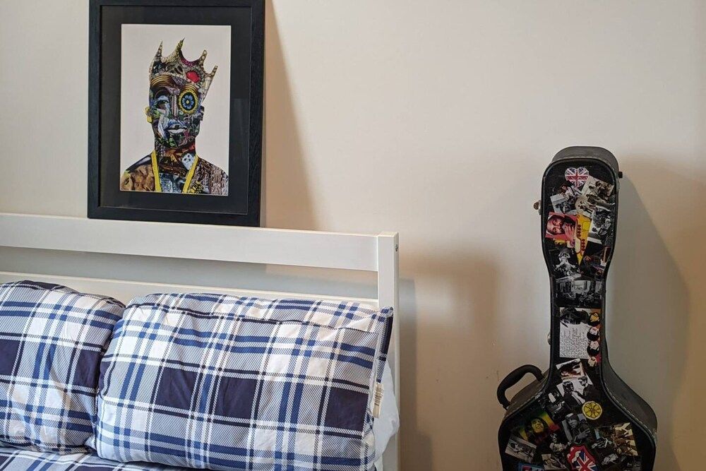 undefined Beautifully Decorated Contemporary 2 Bedroom Flat 7