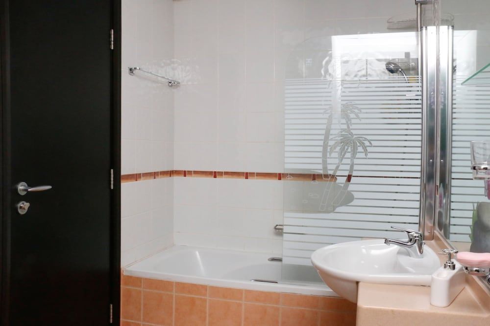 R&H La Riviera Apartment, 2 Bedrooms 9