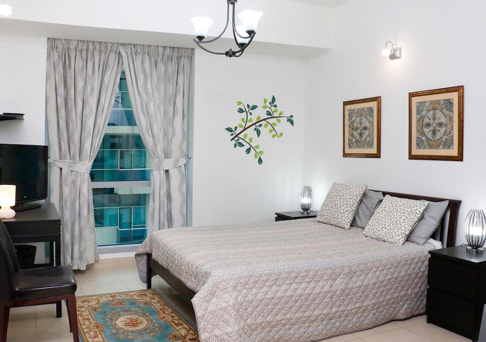 undefined R&H La Riviera 5