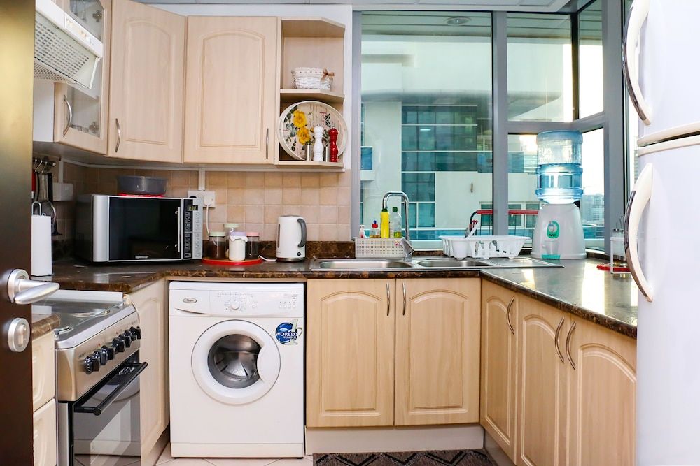 undefined R&H La Riviera 6