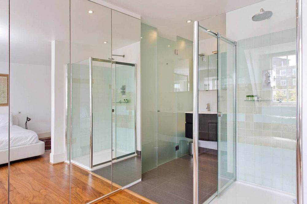 Beautiful 2 Bed W Roof Terrace in Holland Park Apartment (2 Bedrooms) 10