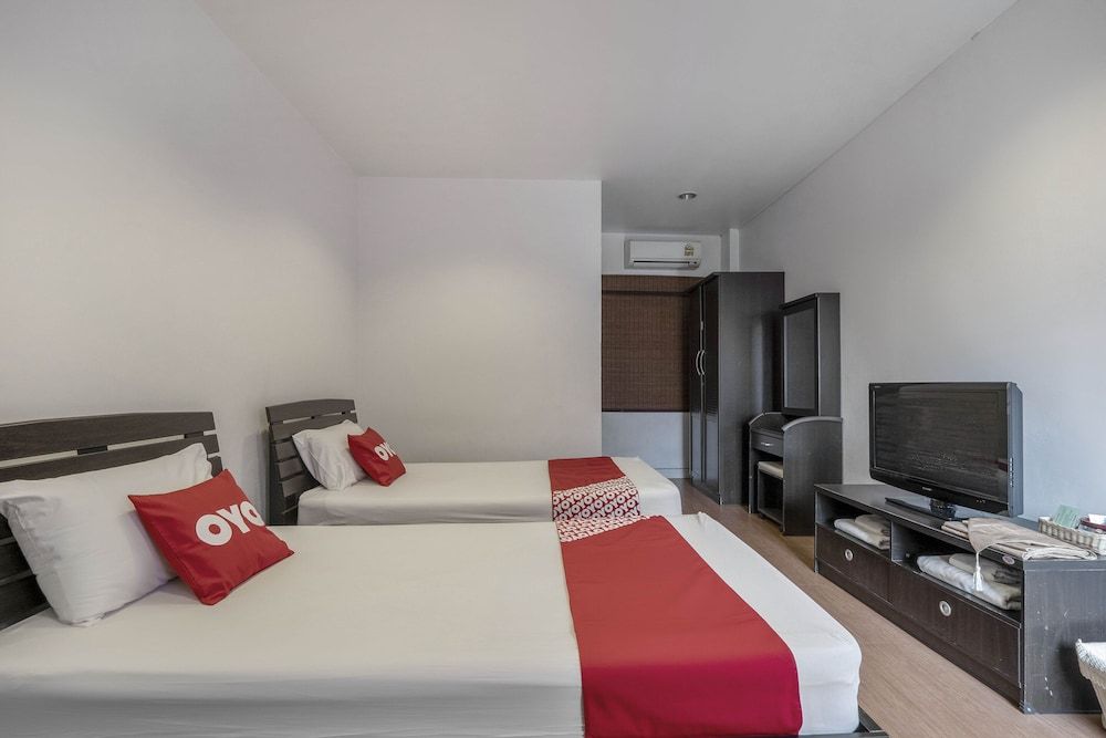 OYO 1089 Baan Boran Superior Twin Room 4