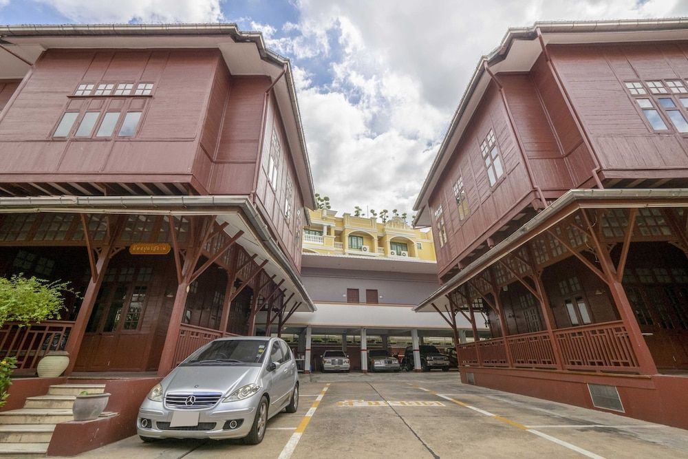 undefined OYO 1089 Baan Boran 9