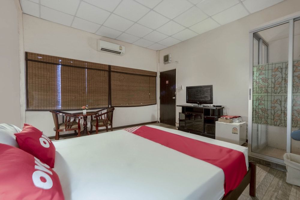 OYO 1089 Baan Boran Premium Double Room, Shared Bathroom