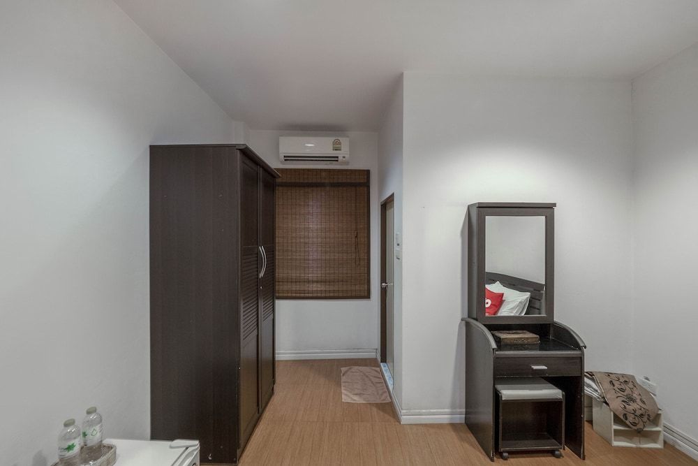 OYO 1089 Baan Boran Superior Double Room 7