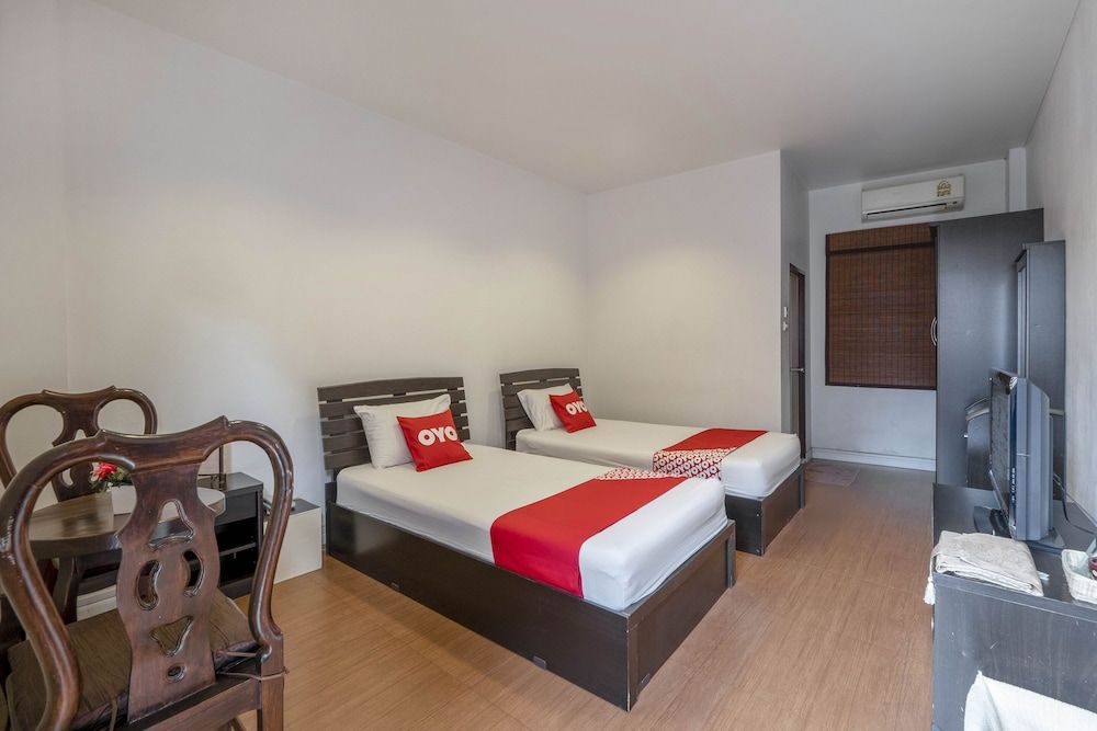 OYO 1089 Baan Boran Superior Twin Room 7