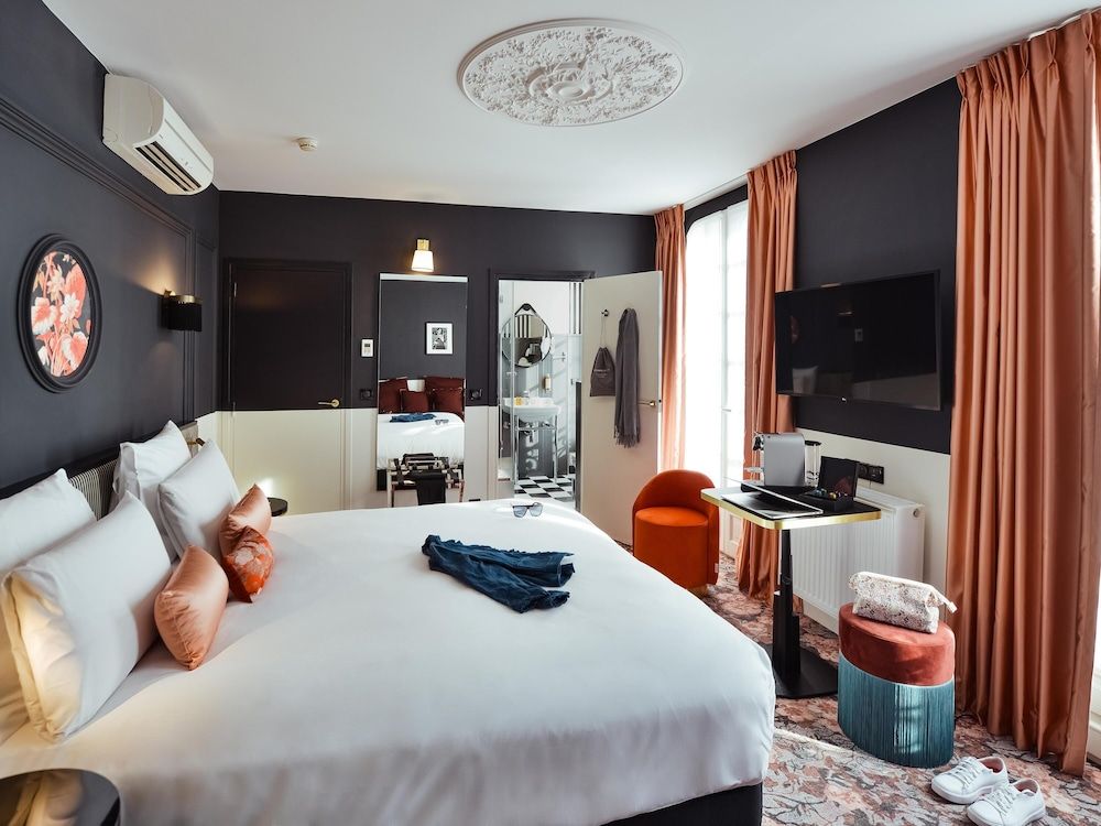 Privilege, Triple Room, 1 Double Bed with Sofa bed