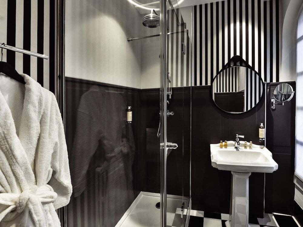 undefined Mercure Paris Gare de Lyon Opéra Bastille 10