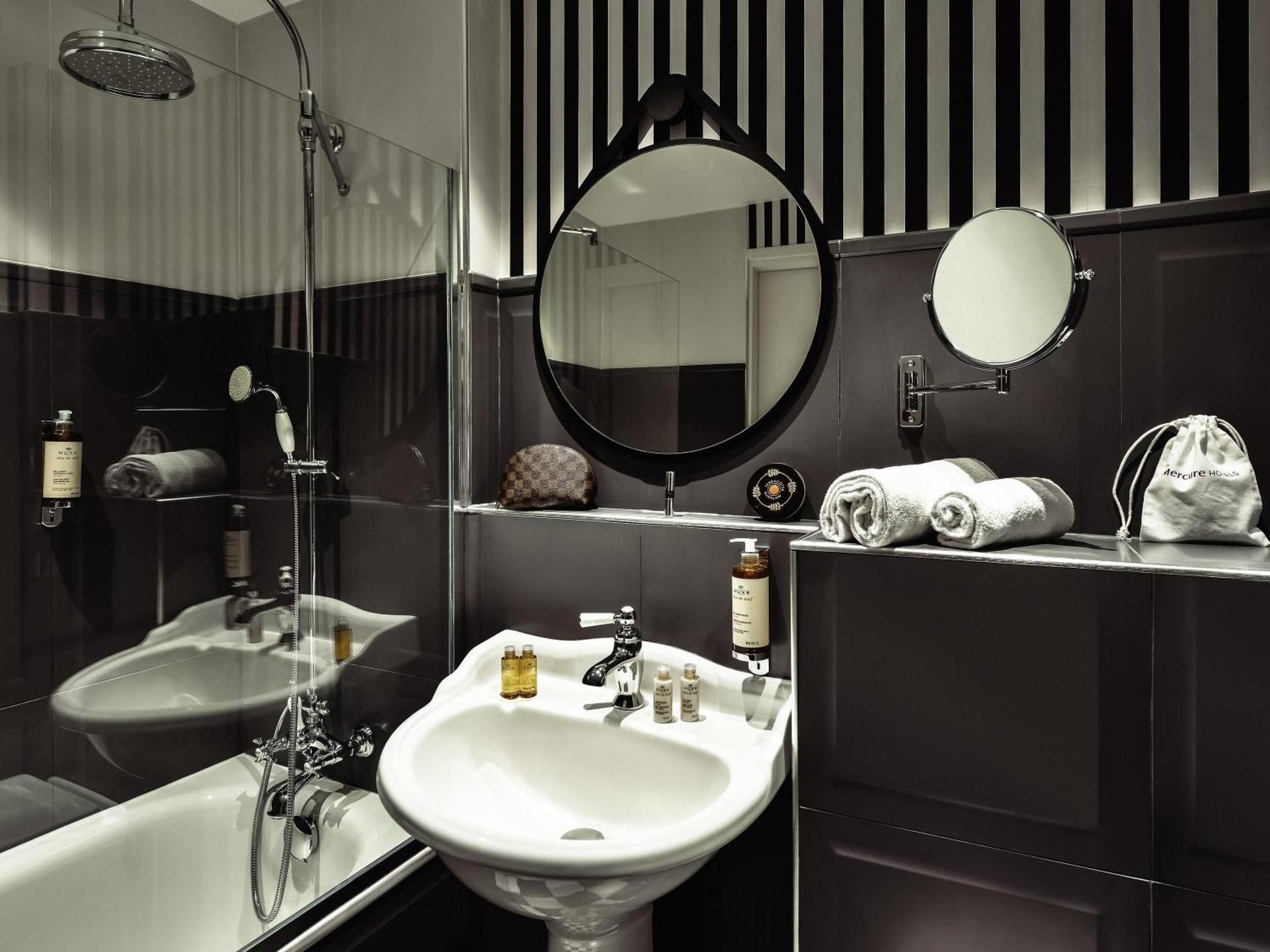 undefined Mercure Paris Gare de Lyon Opéra Bastille 9