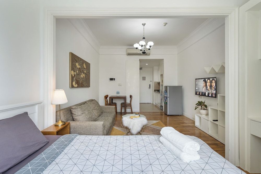 The Manor 2 Apartment - Rooftop Pool Deluxe Studio 8