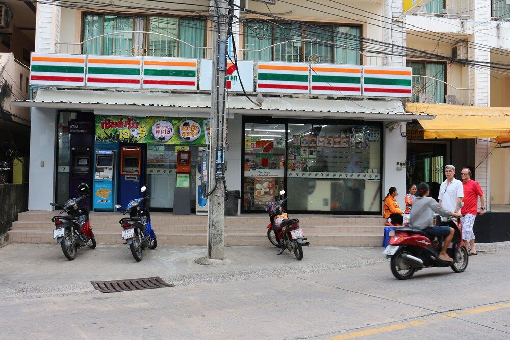 undefined Beehive Magenta Patong Hostel