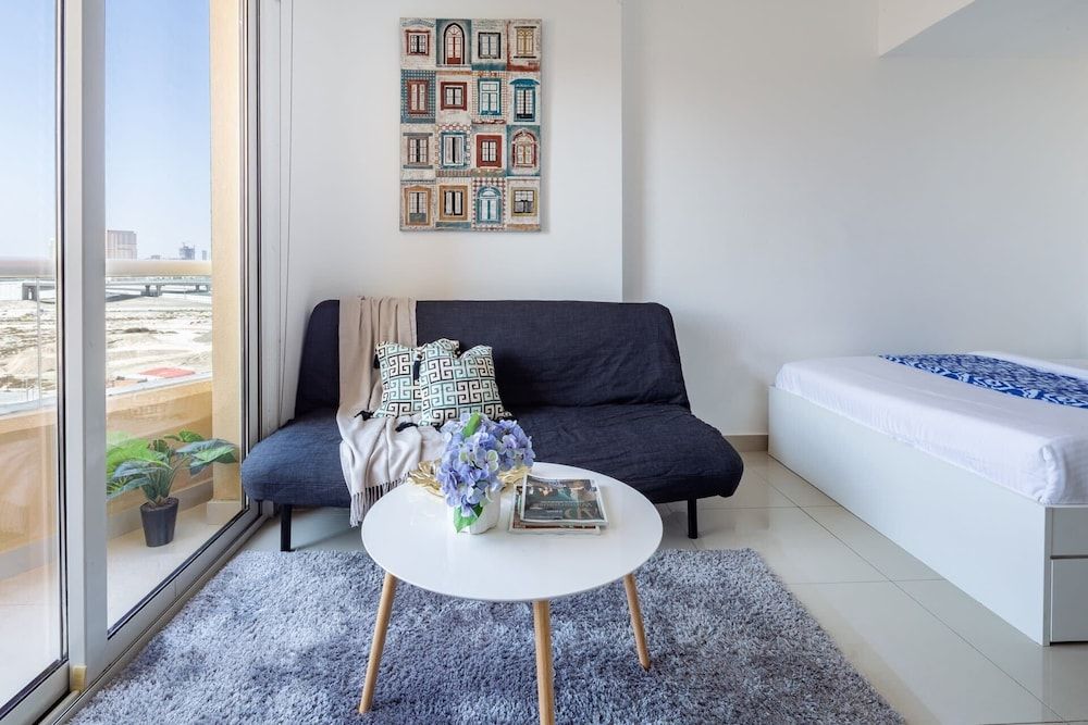 undefined Stylish and Comfy Studio in Lakeside Impz! 7