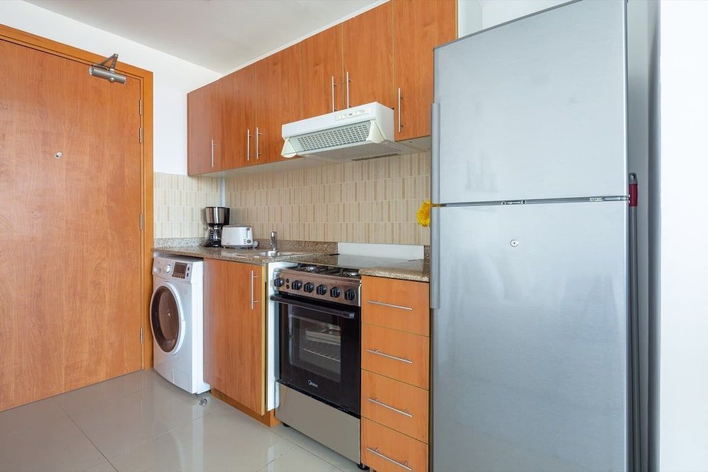 undefined Stylish and Comfy Studio in Lakeside Impz! 10