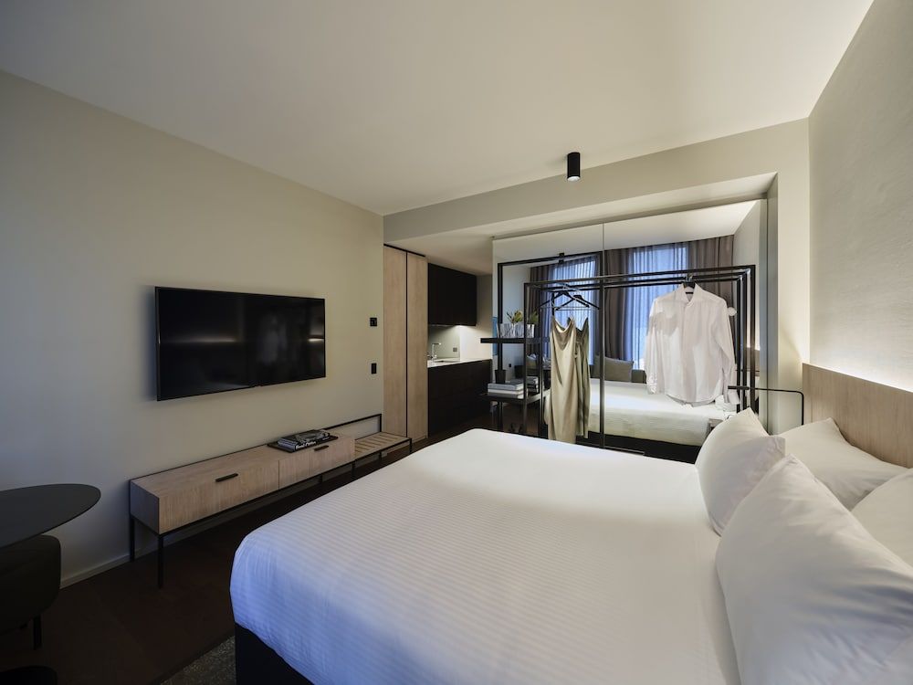 A by Adina Sydney Studio (Twin) 7