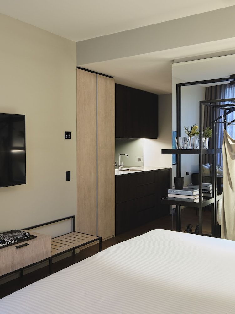 A by Adina Sydney Studio (Twin) 9