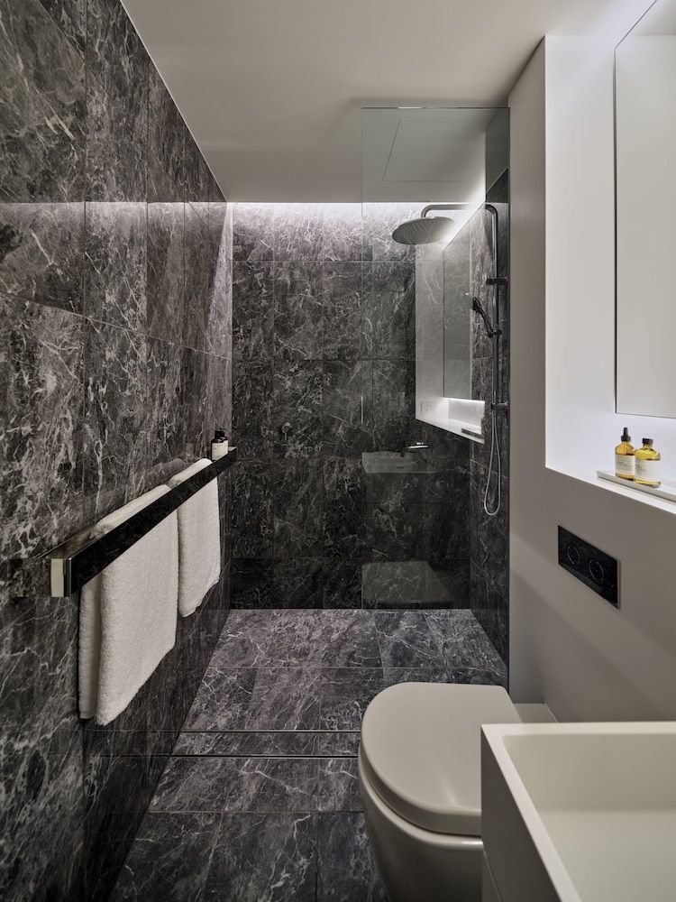 A by Adina Sydney Studio (Twin) 17