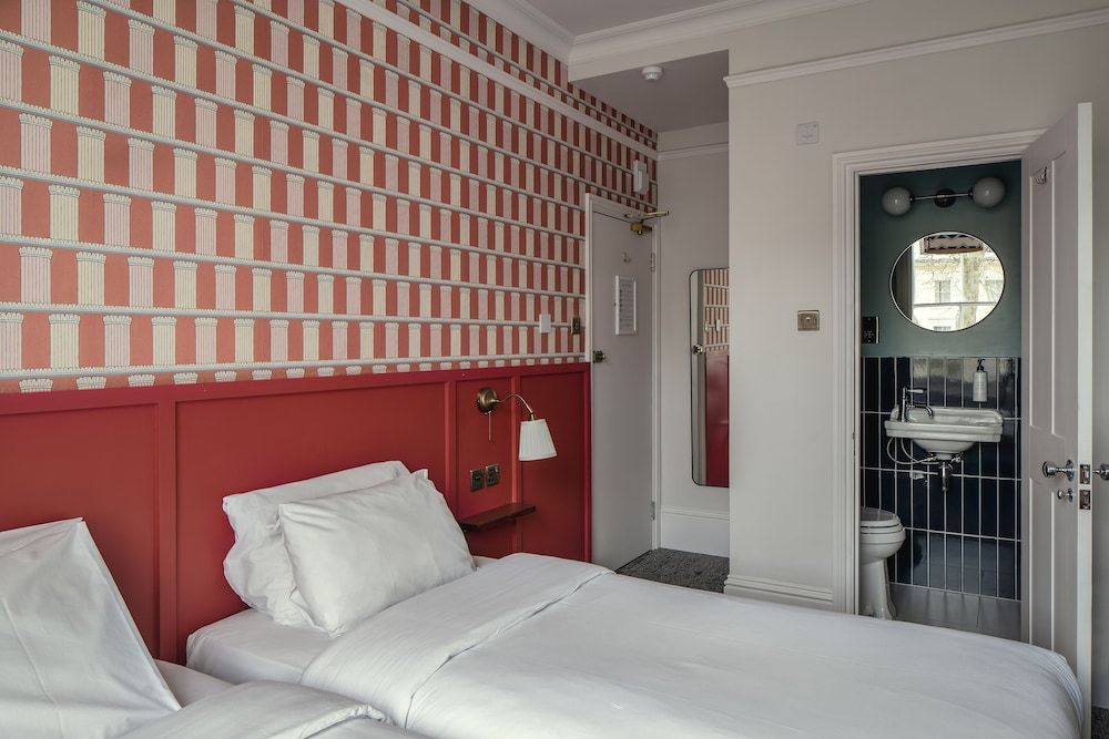 St. David's Hotels Superior Twin Room 3