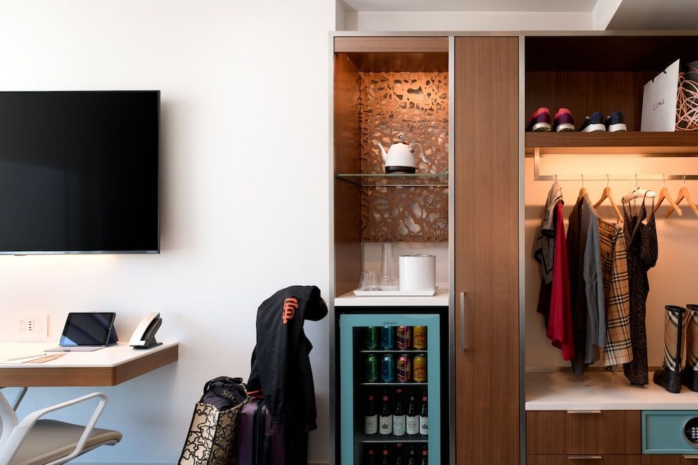undefined LUMA Hotel San Francisco 10