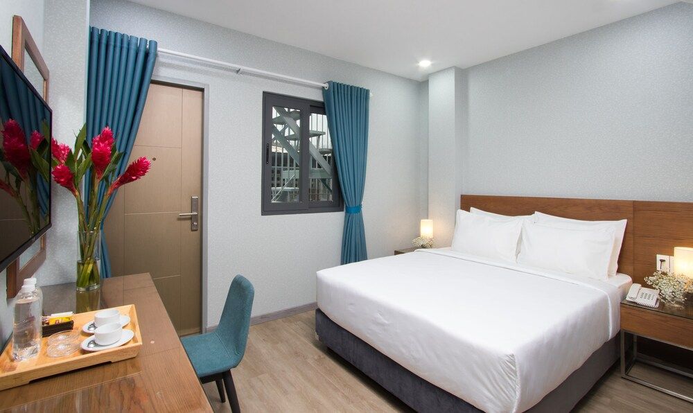 undefined Piano Hotel