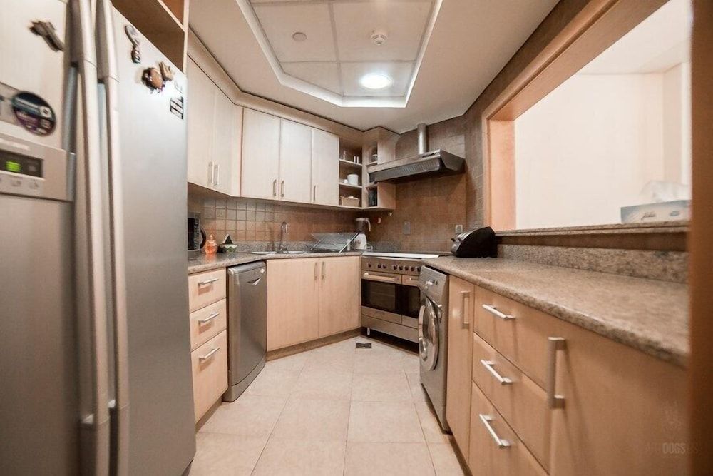 undefined R&H Shoreline Palm 9