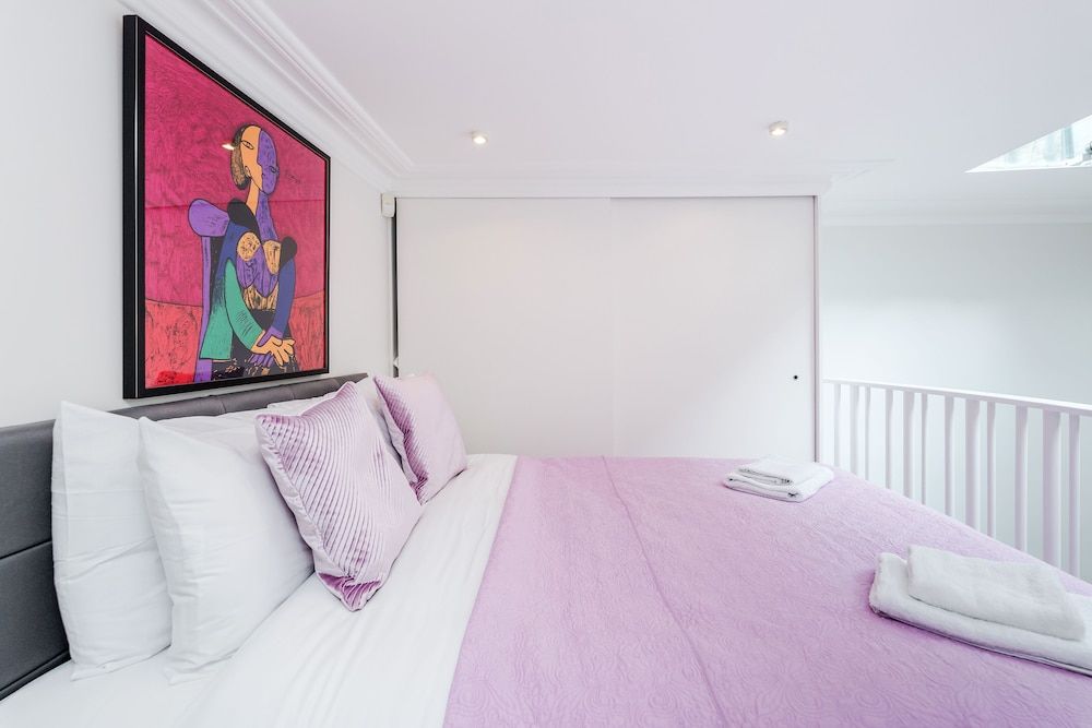 undefined Distinctive apartment for 3 with mezz
