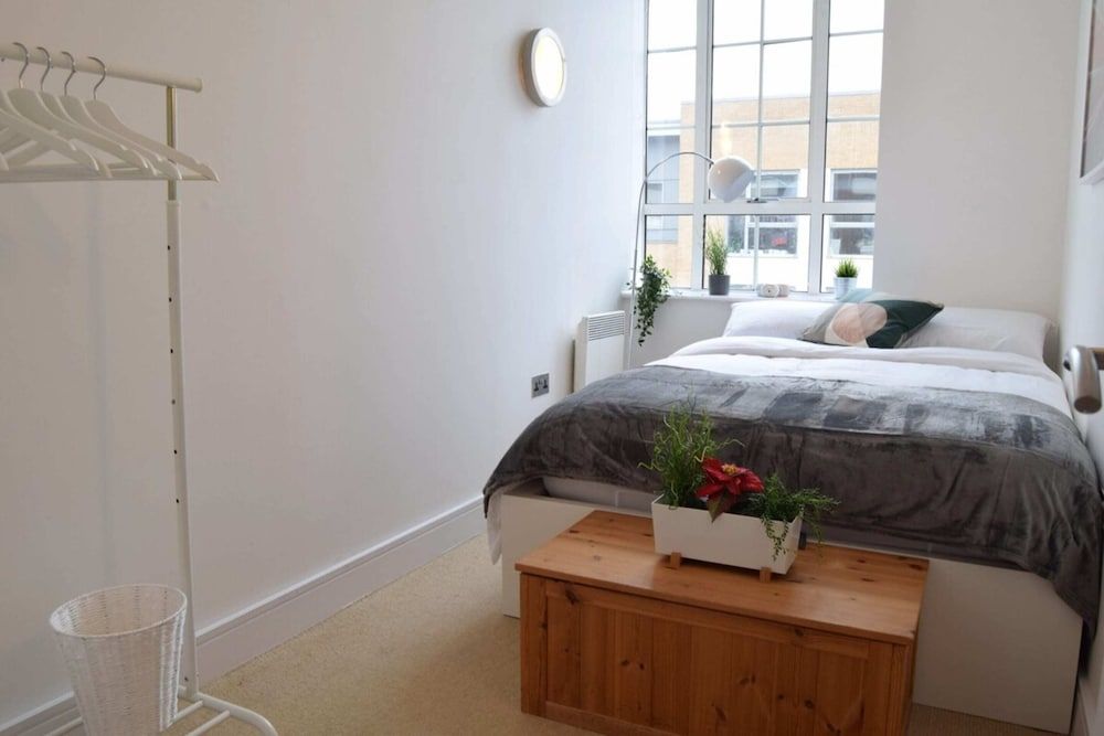 undefined Bright Warehouse Conversion in Buzzing Peckham 7