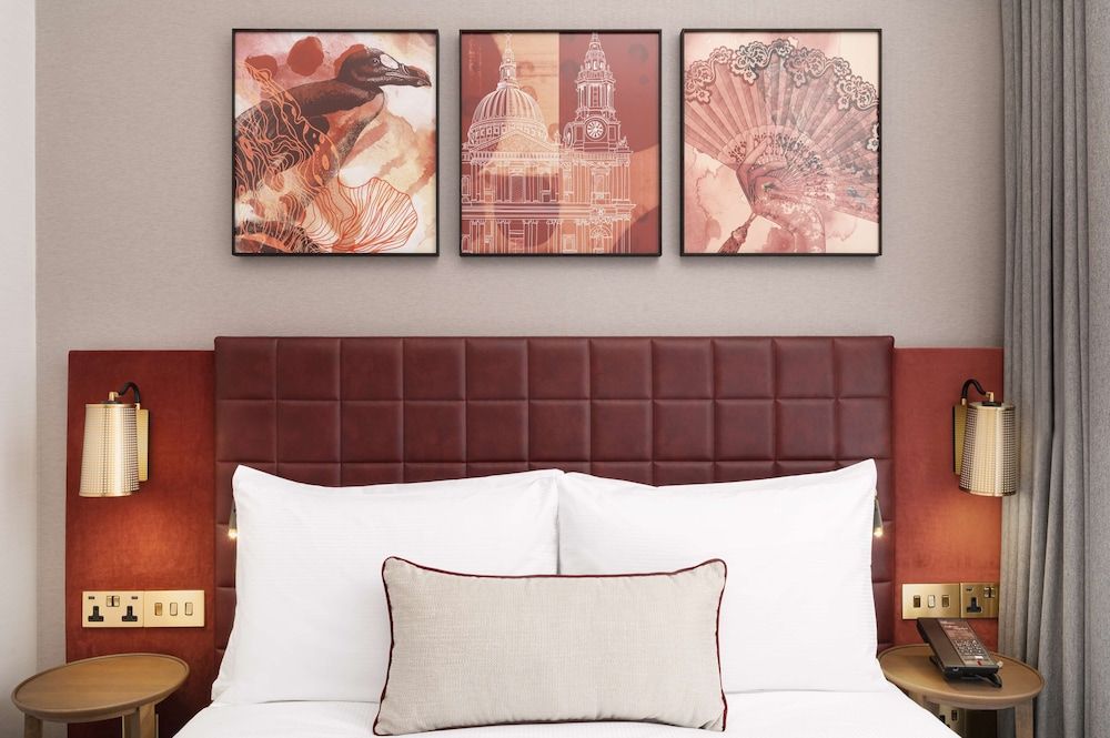 undefined Lost Property St. Paul's London, Curio Collection By Hilton 6