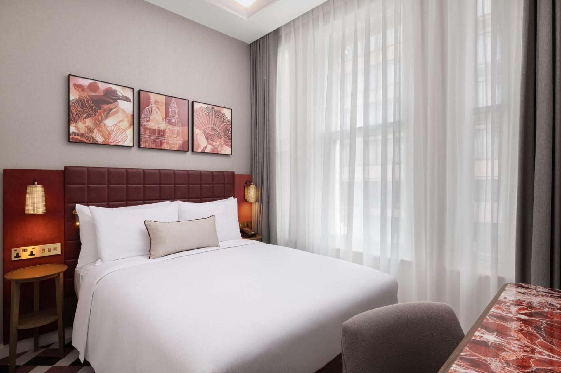 Queen Guest Room