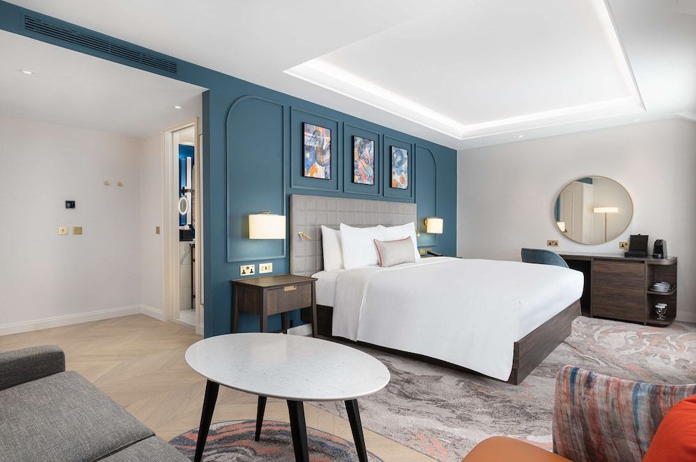 Junior Suite, 1 King Bed (St Pauls)